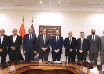 وزير الاتصالات: نستهدف تصنيع 15 مليون هاتف محمول خلال العام الجاري 28 - جريدة المساء وزير الاتصالات: نستهدف تصنيع 15 مليون هاتف محمول خلال العام الجاري 27 - جريدة المساء