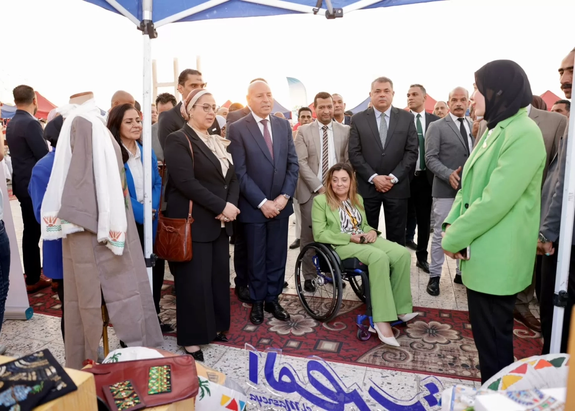 المستشارة أمل عمار تشهد افتتاح معرض «المرأة في القاهرة» 19 - جريدة المساء