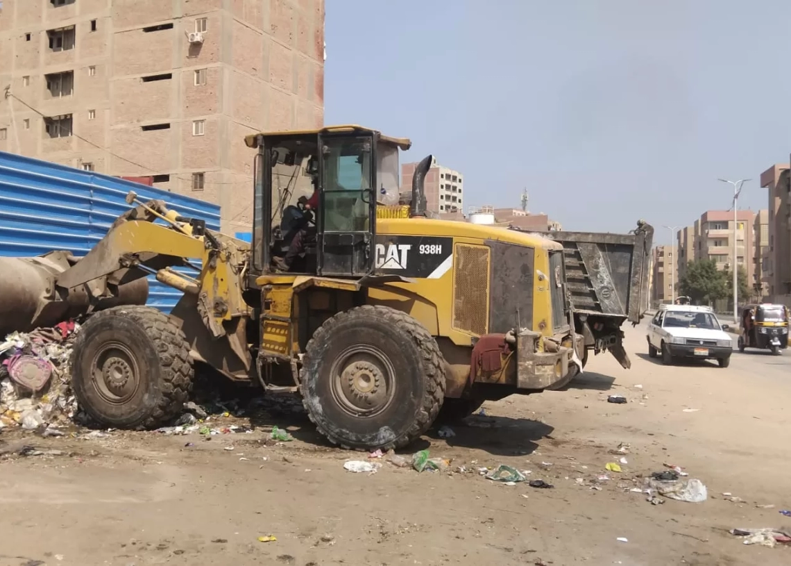 محافظ الجيزة يحيل مسؤولي النظافة بأحياء المنيرة وإمبابة والوراق والعجوزة وهيئة التجميل للتحقيق 19 - جريدة المساء