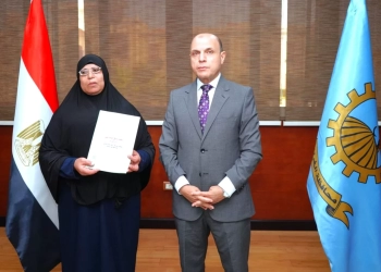 محافظ الغربية يُسلّم 4 عقود تقنين لأراضي أملاك الدولة للمستفيدين عبر المنصة الوطنية 32 - جريدة المساء