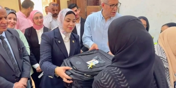 مستقبل وطن بكفر الشيخ : يوزع الشنط المدرسية دعمًا لطلاب مدينة دسوق مع بداية العام الدراسى الجديد 1 - جريدة المساء