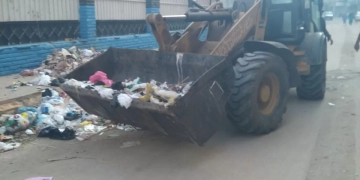 رفع 676 طنًا من بؤر المخلفات والقمامة  بمراكز ومدن وأحياء الغربية 1 - جريدة المساء