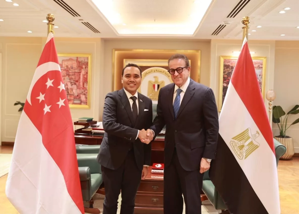 وزير الصحة استقبل وزير الدولة لوزارتي الداخلية والخارجية بسنغافورة لوضع خطة تستهدف تقديم المساعدات الإنسانية لقطاع غزة 17 - جريدة المساء