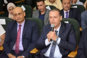 محافظ الغربية يلتقي منتجي ومصنعي العنب والزبيب 23 - جريدة المساء