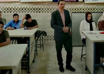 وكيل وزاره تعليم كفرالشيخ فى زيارة مفاجئة لمدرسة أبو عمر للتعليم الأساسي بإدارة شرق  27 - جريدة المساء