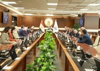 وزير الصحة بحث الخطة الاستثمارية لأمانة المراكز الطبية المتخصصة ويشدد على تسريع تجهيز وحدات زراعة النخاع 28 - جريدة المساء