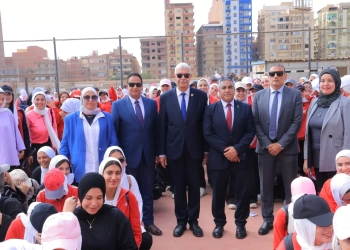 رئيس جامعة المنوفية يشارك طلاب «علوم الرياضة» تحية العلم في أول أيام العام الدراسي 25 - جريدة المساء
