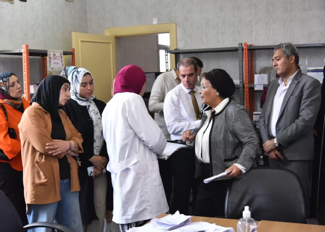 نائبة وزير الصحة تفقدت منطقة بدر الطبية لمتابعة تطوير الخدمات الصحية 18 - جريدة المساء