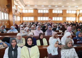 رئيس جامعة المنوفية يتفقد كلية الطب لمتابعة انتظام الدراسة 19 - جريدة المساء
