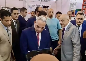 "نبيل" و"الشافعي" يفتتحان معرض «أهلاً مدارس» بالاسماعيلية 29 - جريدة المساء